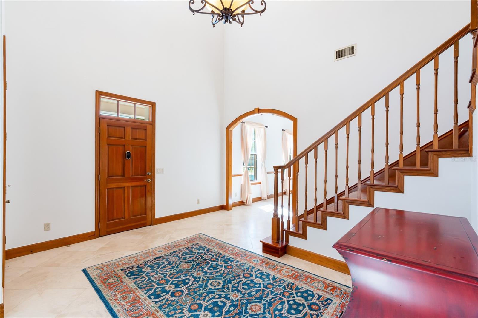 Image 13 of 100 For 8133 Oakland Place