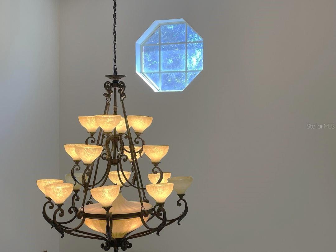 Image 15 of 100 For 8133 Oakland Place