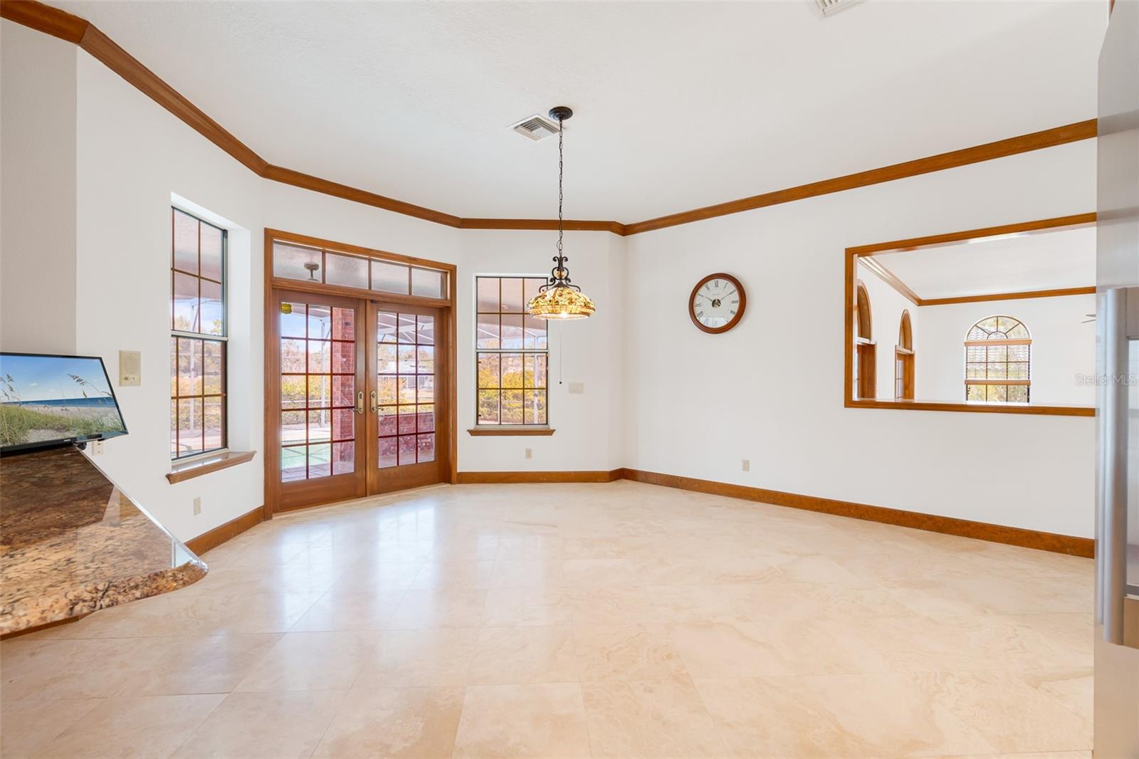 Image 30 of 100 For 8133 Oakland Place