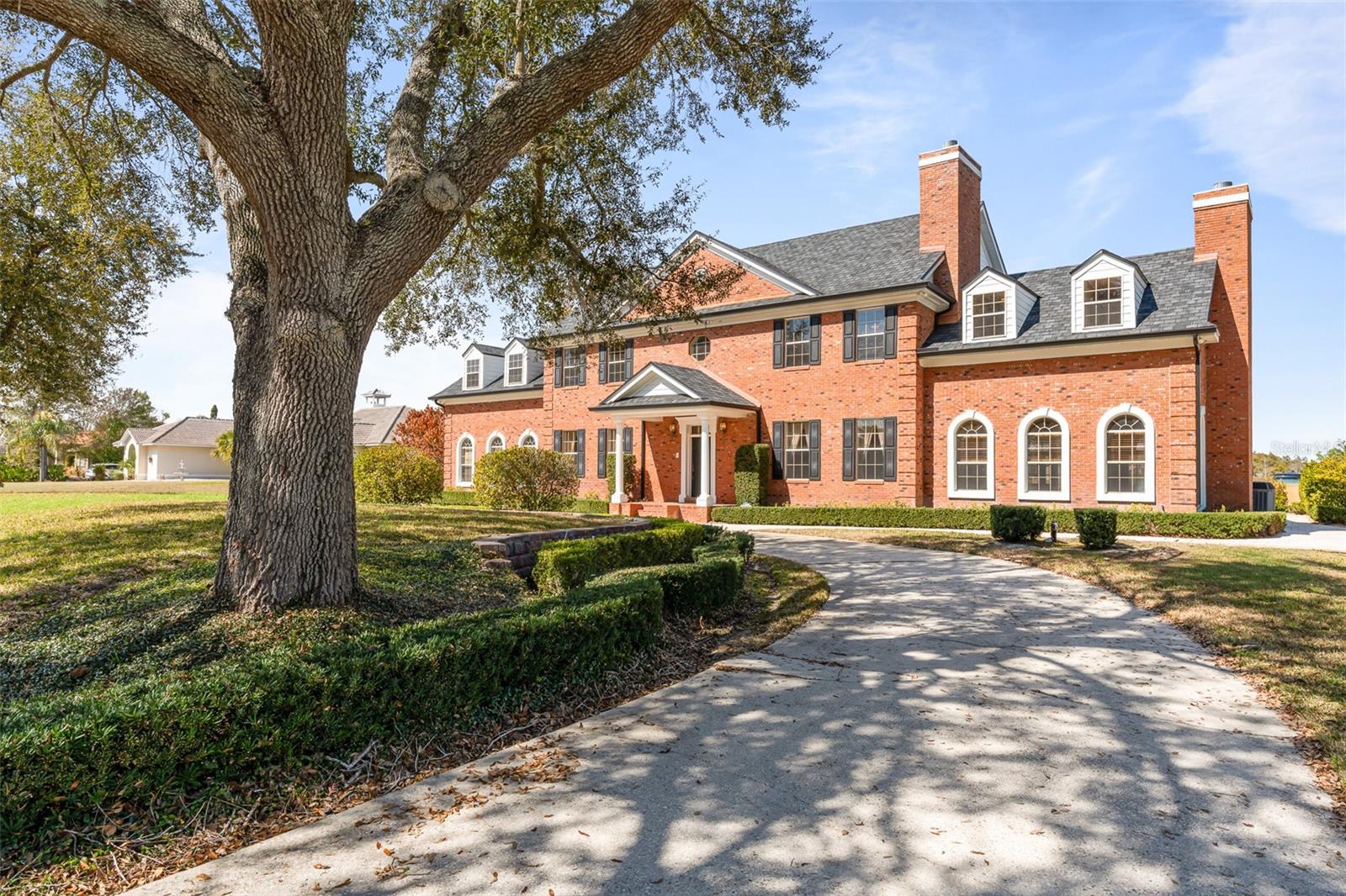 Image 4 of 100 For 8133 Oakland Place