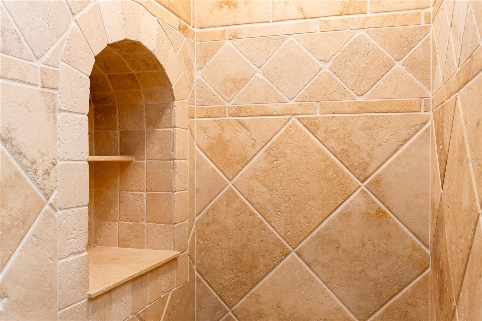 Image 47 of 100 For 8133 Oakland Place