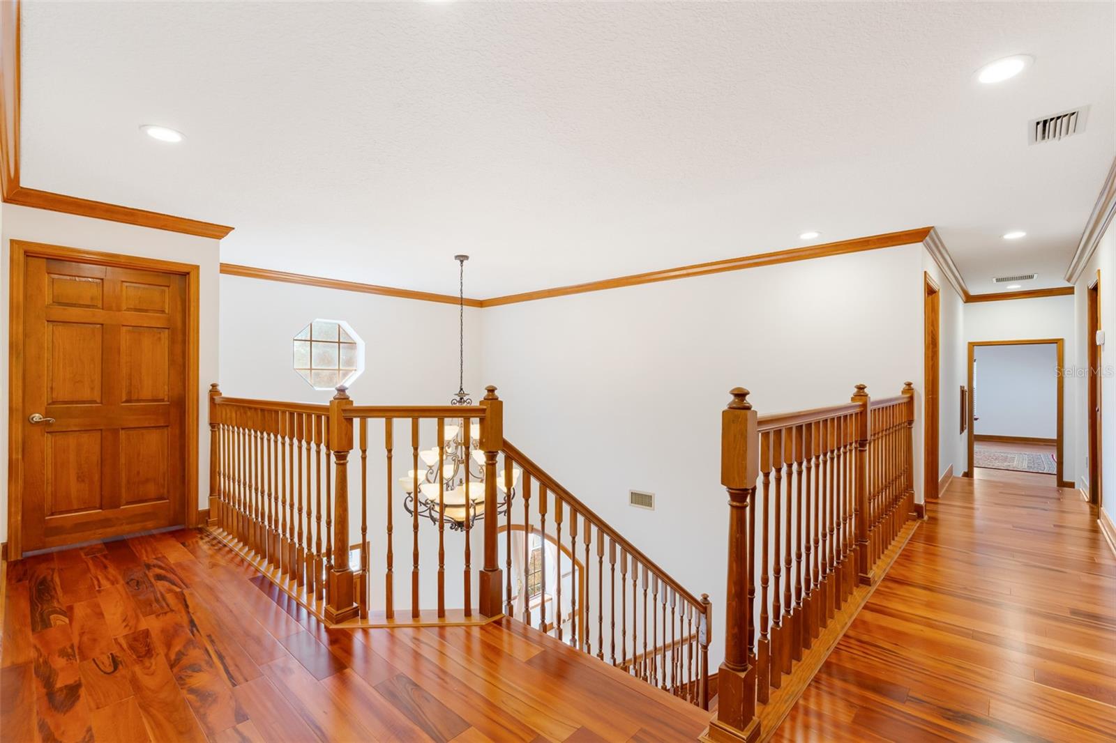 Image 50 of 100 For 8133 Oakland Place