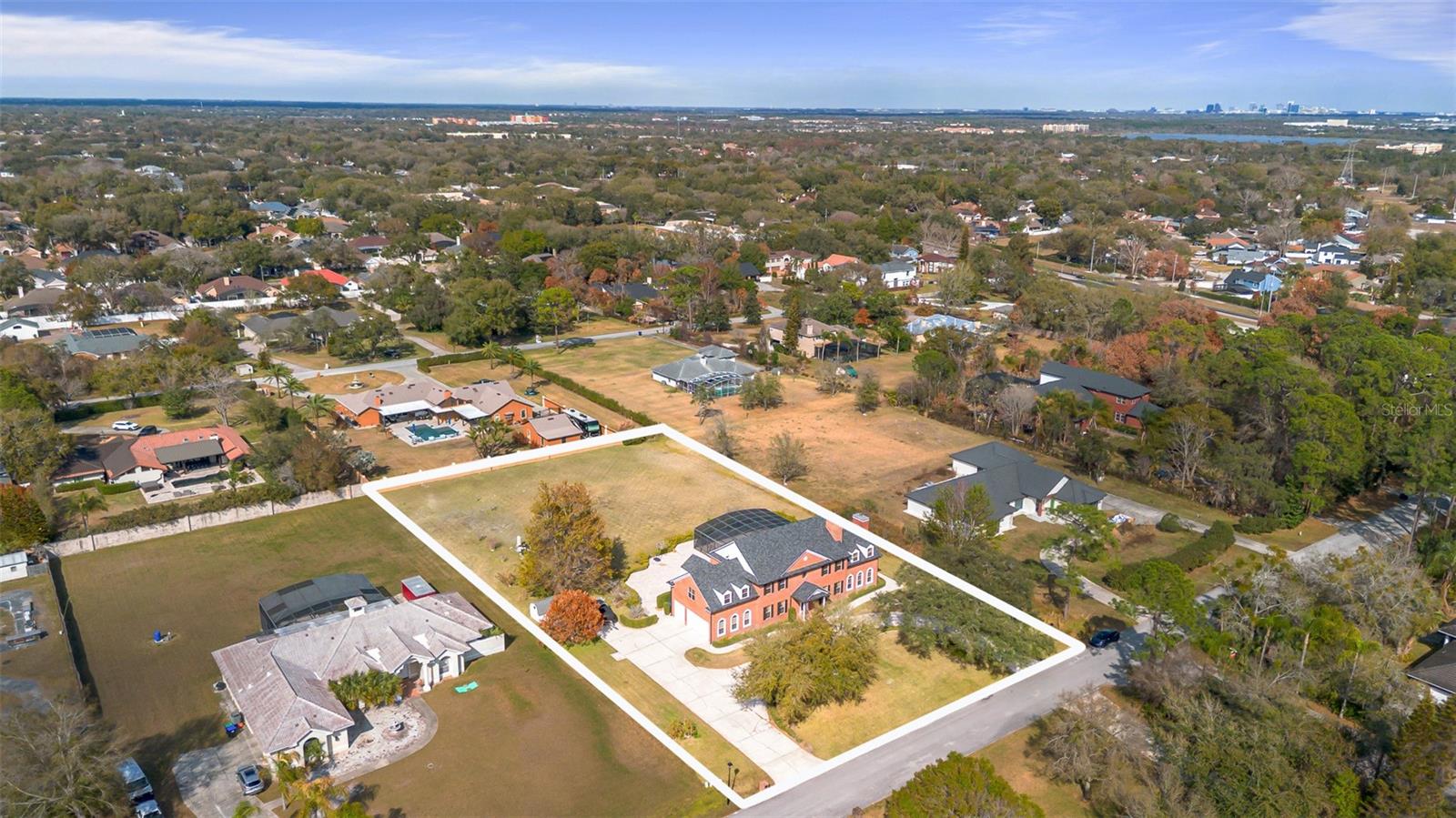 Image 6 of 100 For 8133 Oakland Place