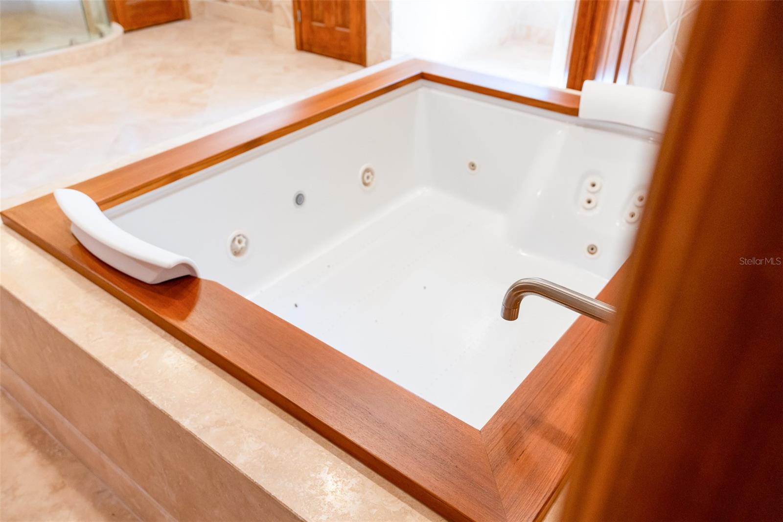 Image 60 of 100 For 8133 Oakland Place