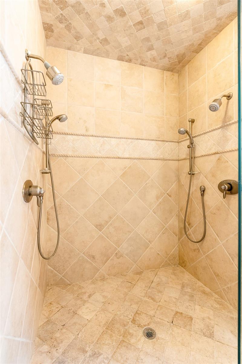 Image 62 of 100 For 8133 Oakland Place