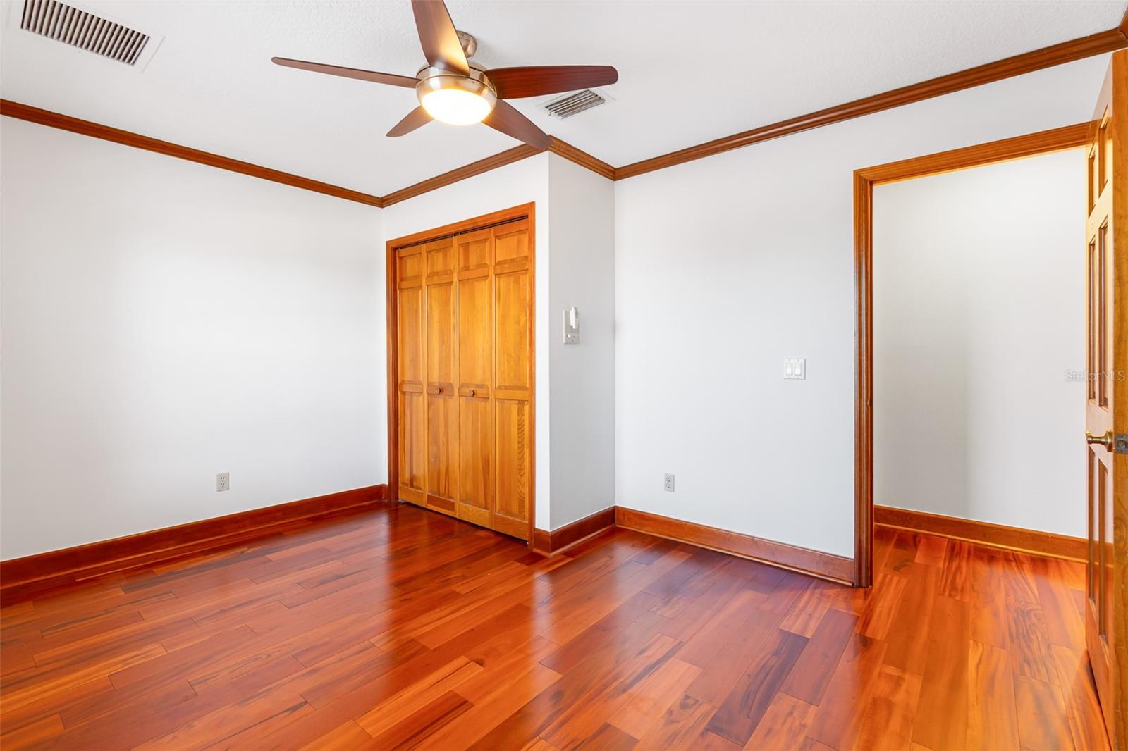 Image 68 of 100 For 8133 Oakland Place