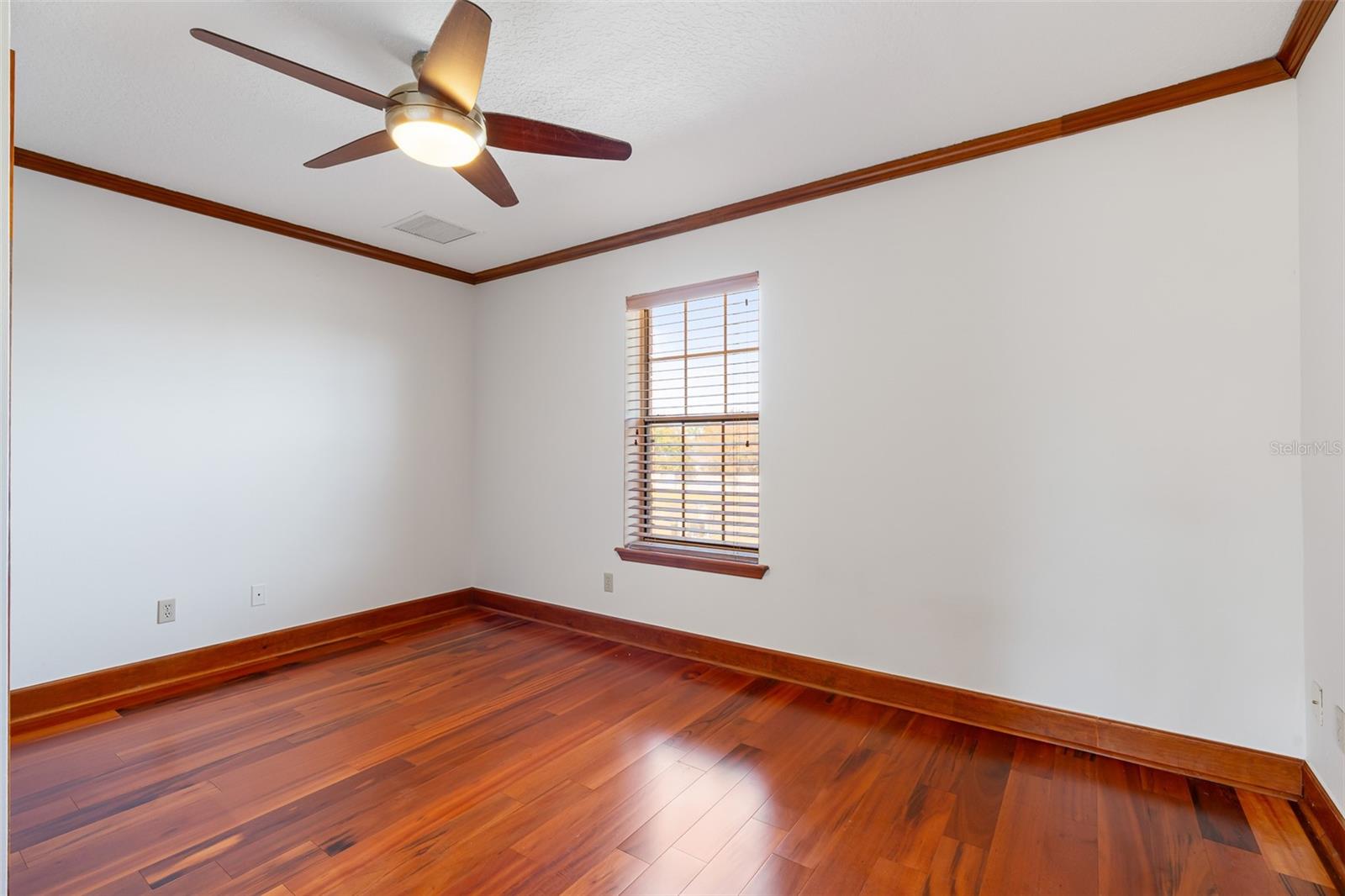 Image 71 of 100 For 8133 Oakland Place