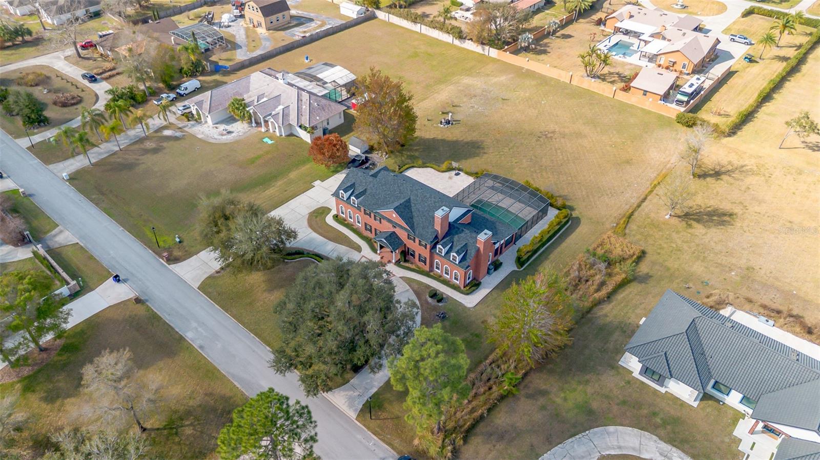 Image 9 of 100 For 8133 Oakland Place