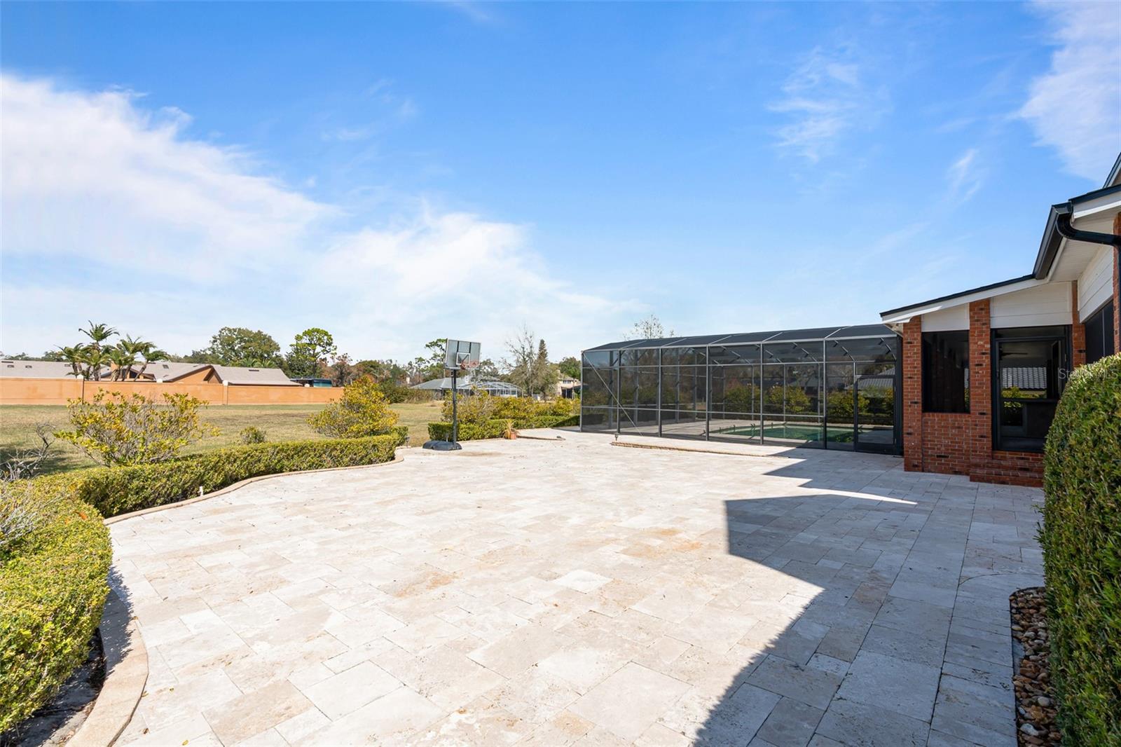 Image 90 of 100 For 8133 Oakland Place