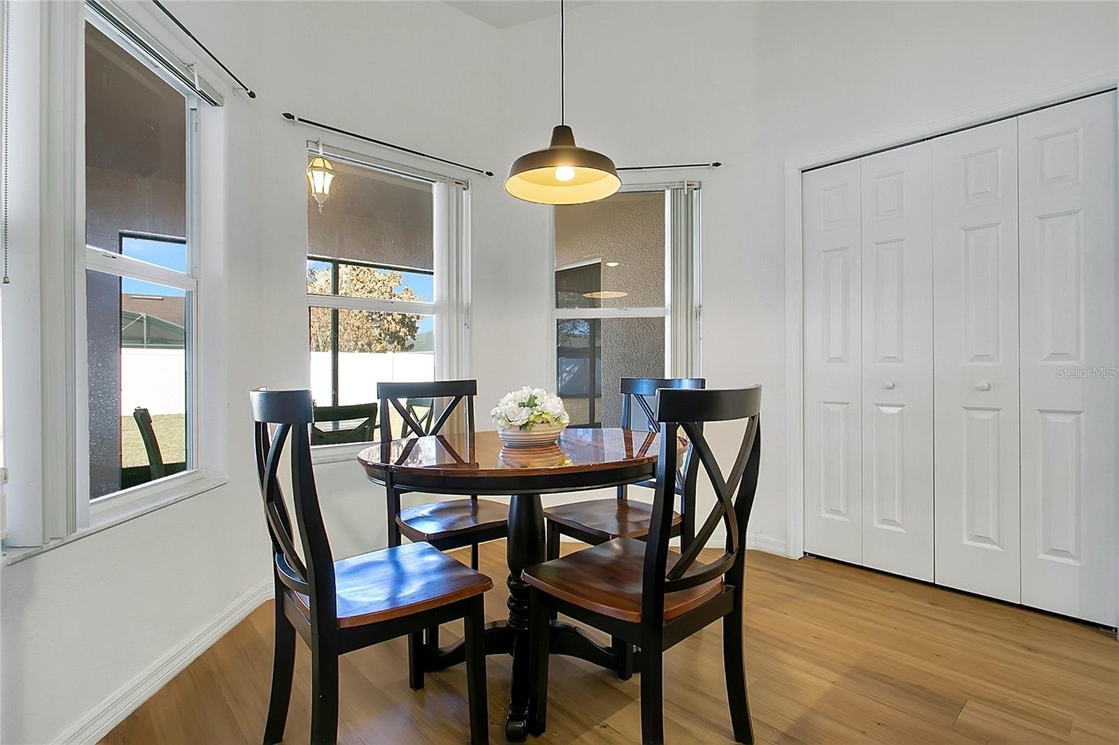 Image 16 of 45 For 3335 Countryside View Drive