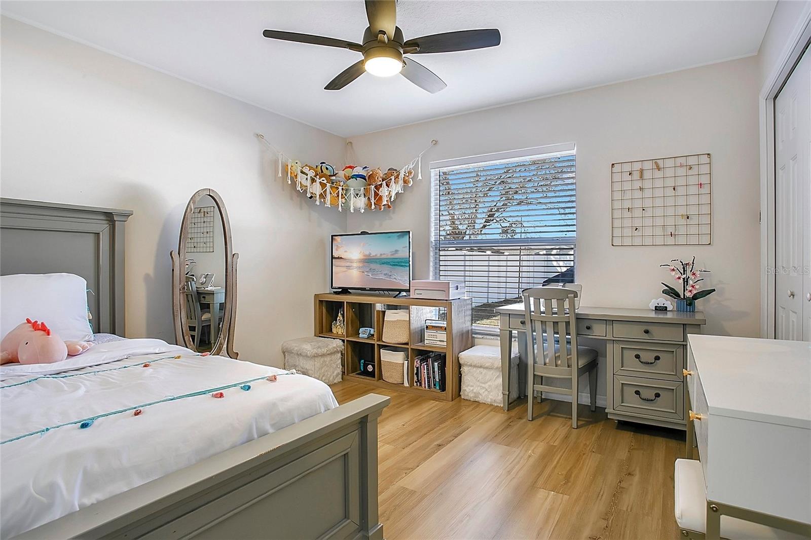 Image 25 of 45 For 3335 Countryside View Drive