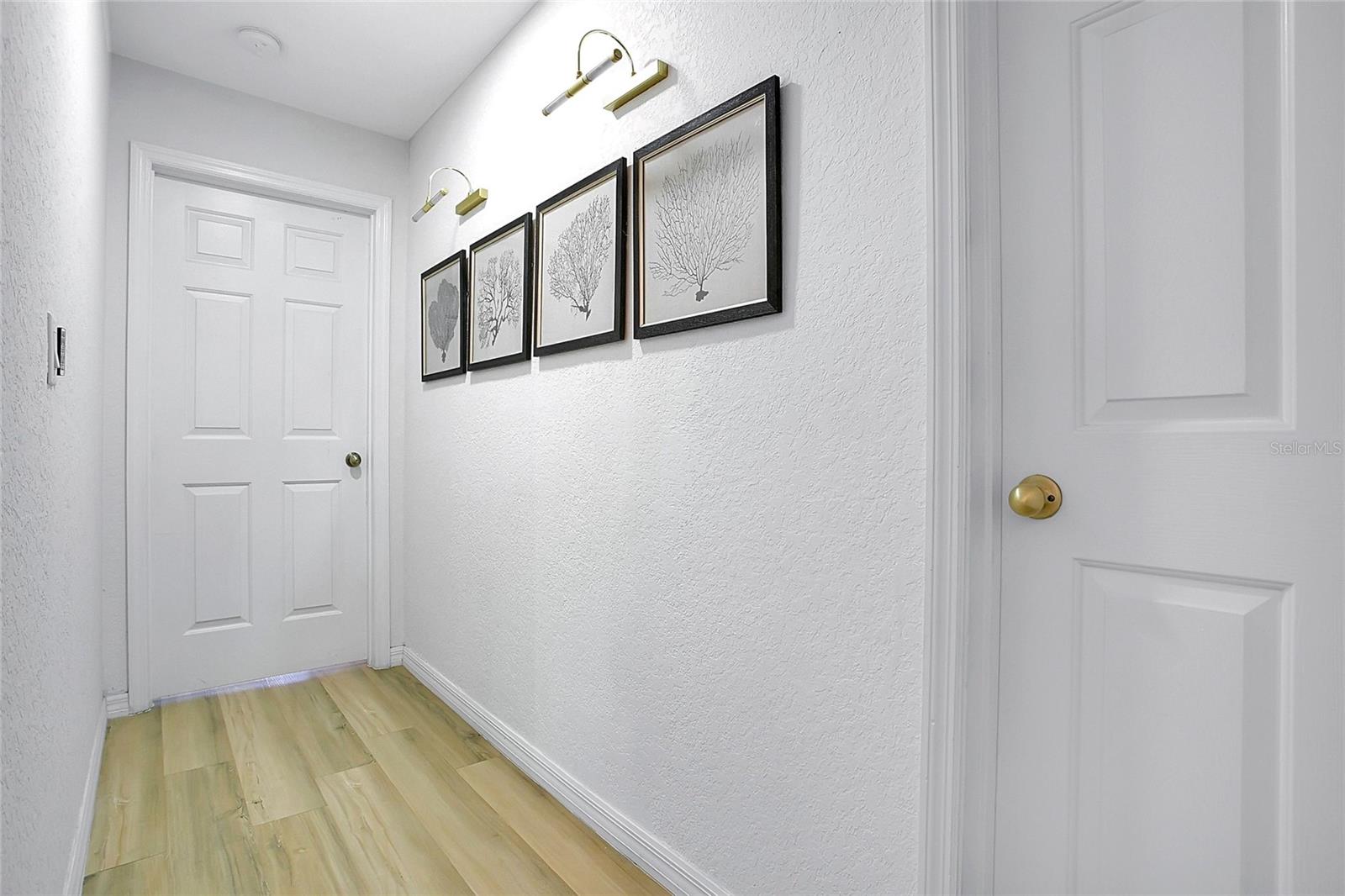 Image 4 of 45 For 3335 Countryside View Drive