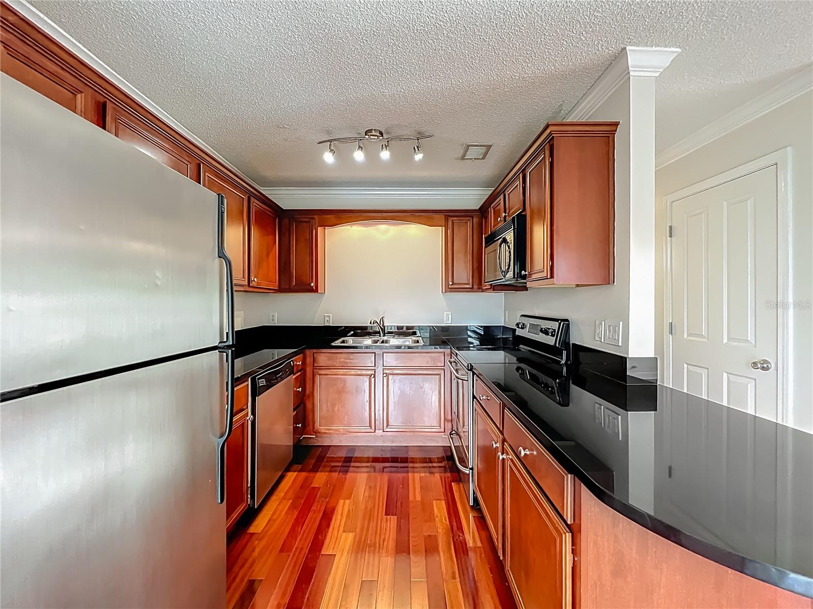 Image 10 of 33 For 4864 Conway Road 120