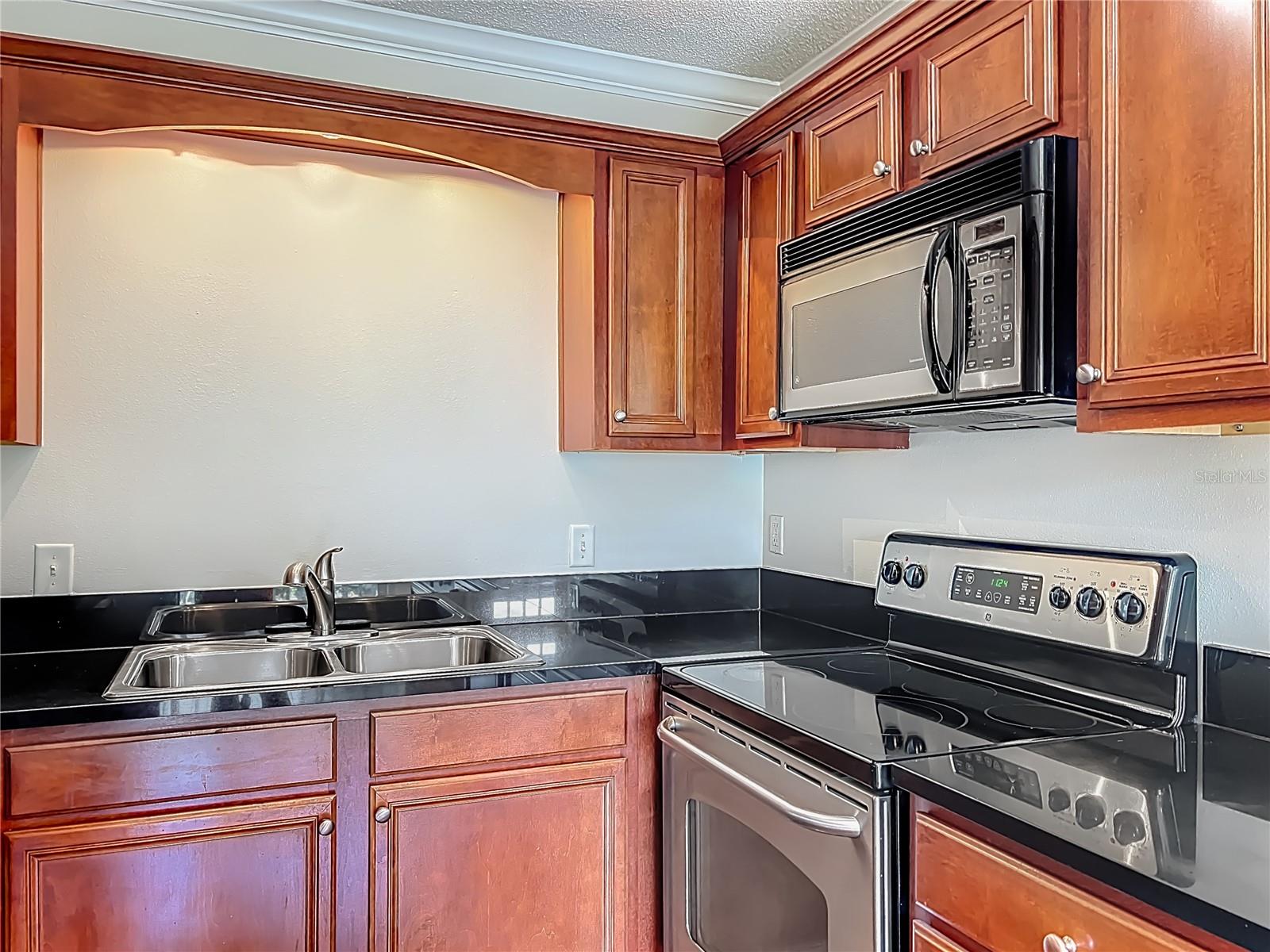 Image 13 of 33 For 4864 Conway Road 120