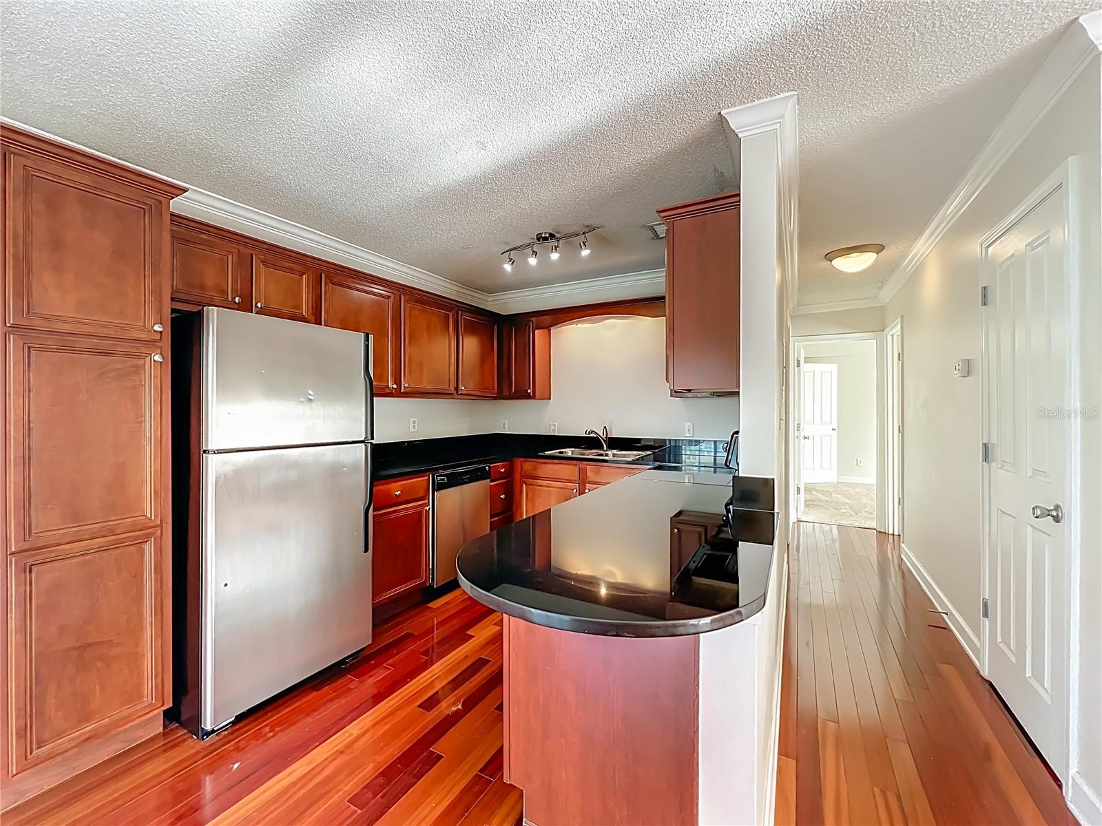 Image 16 of 33 For 4864 Conway Road 120