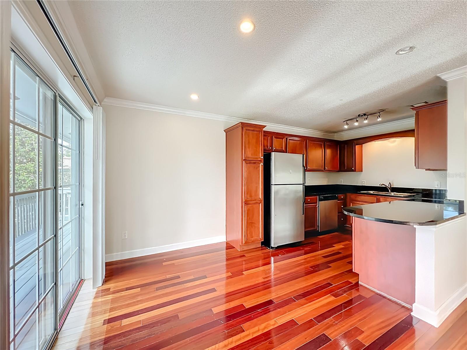 Image 17 of 33 For 4864 Conway Road 120