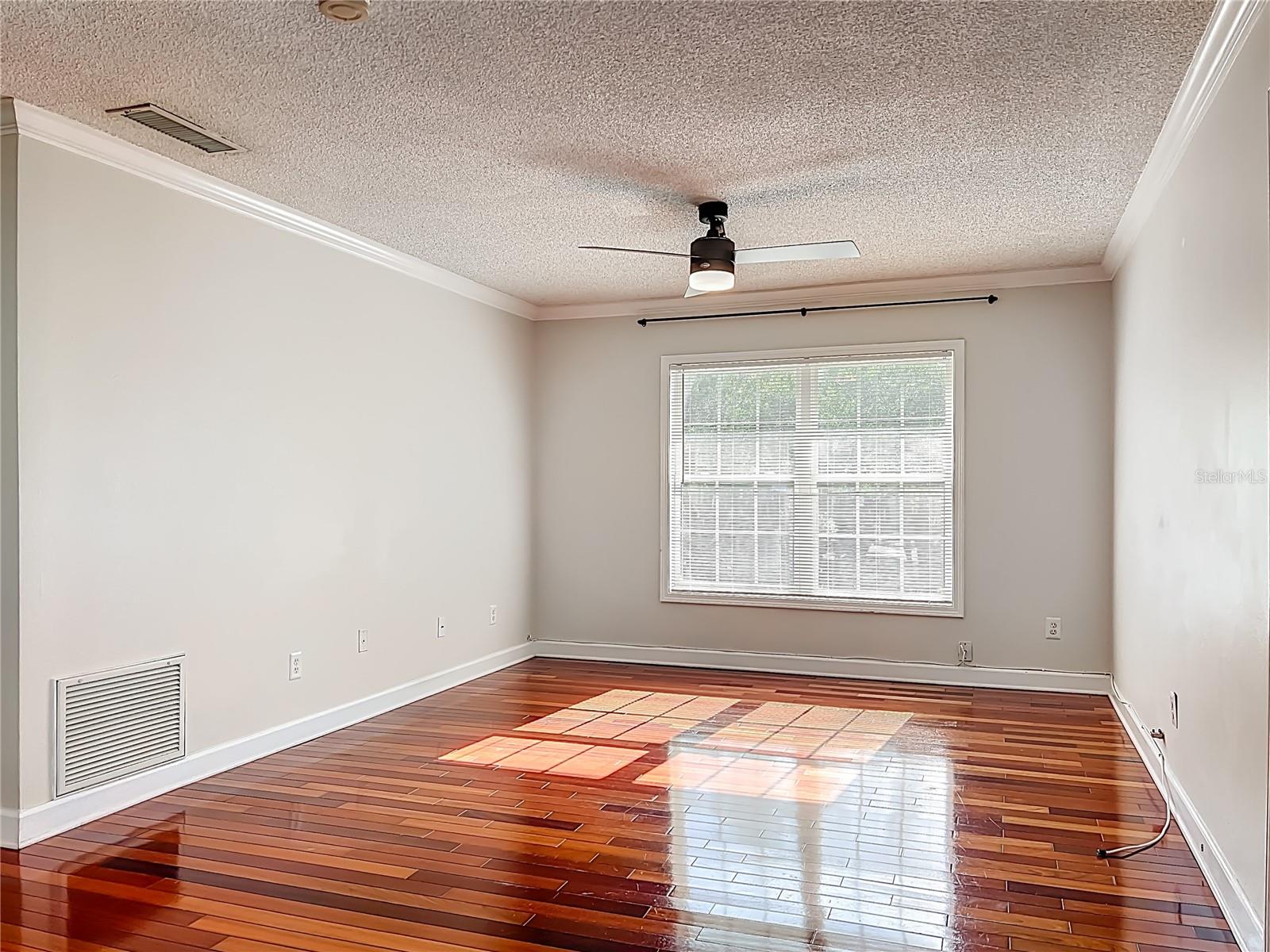 Image 19 of 33 For 4864 Conway Road 120