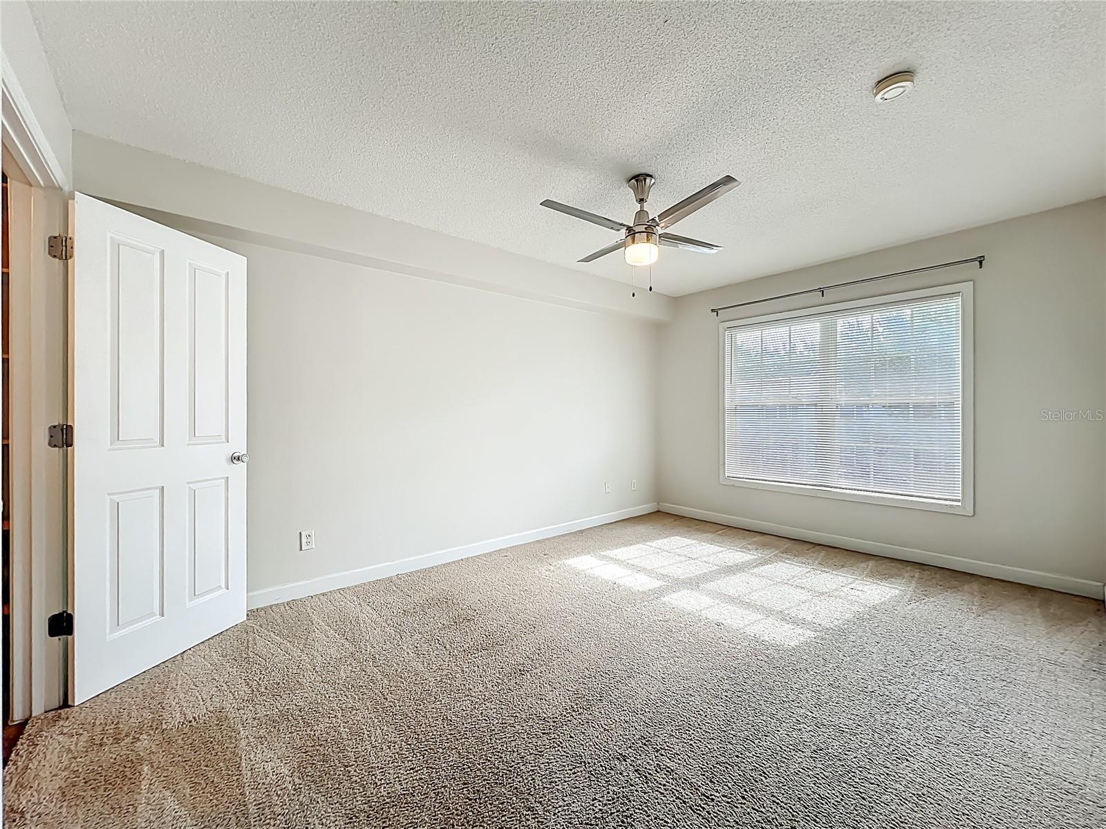 Image 25 of 33 For 4864 Conway Road 120