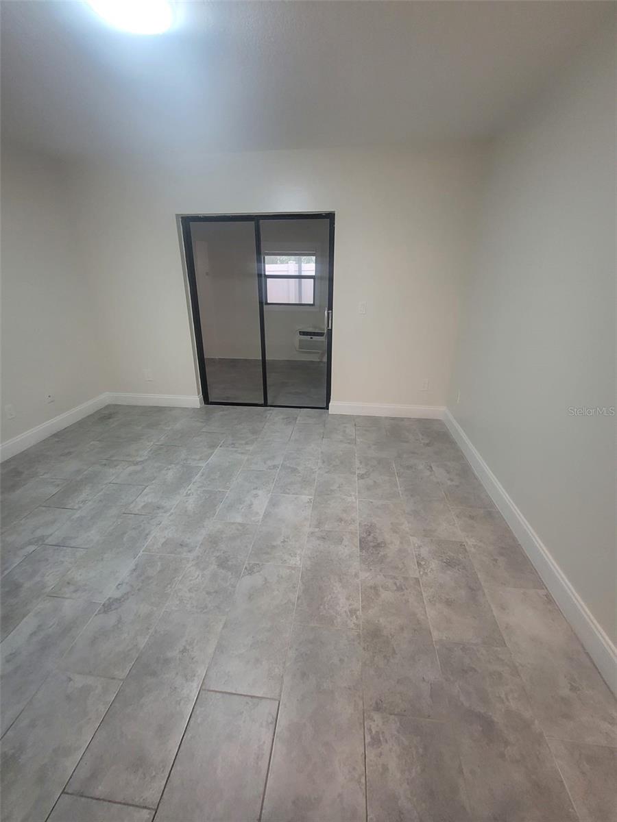 Image 9 of 11 For 131 Crown Point Circle 131