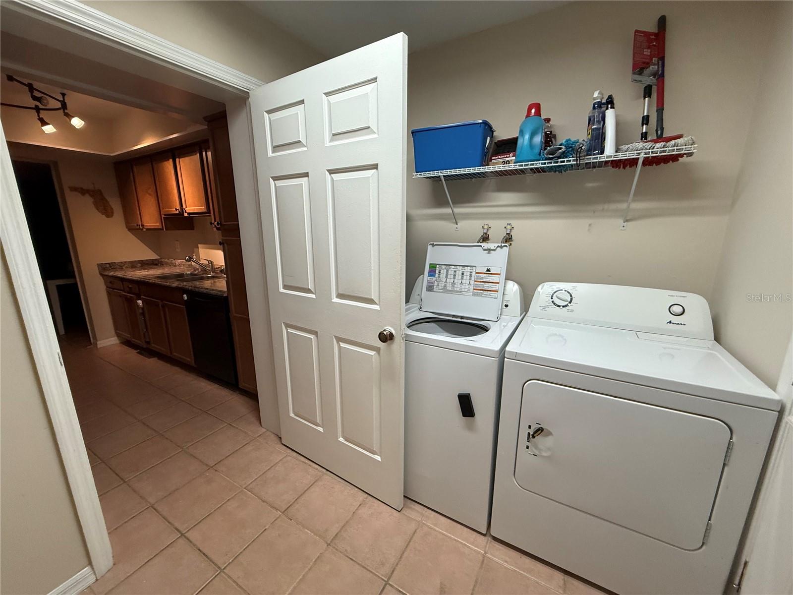 Image 5 of 28 For 1550 Gulfview Drive 444