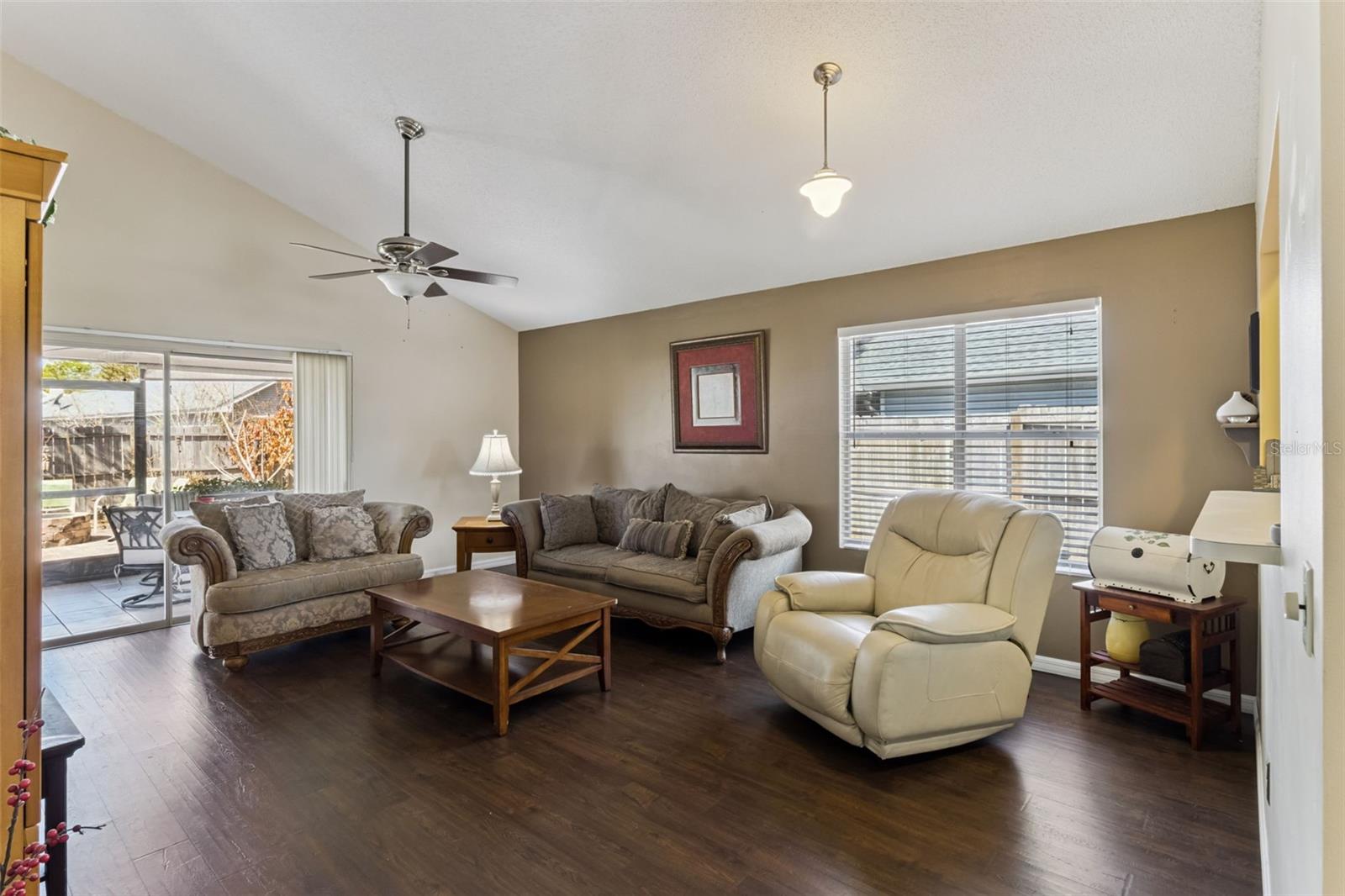 Image 10 of 45 For 150 Edgewater Circle