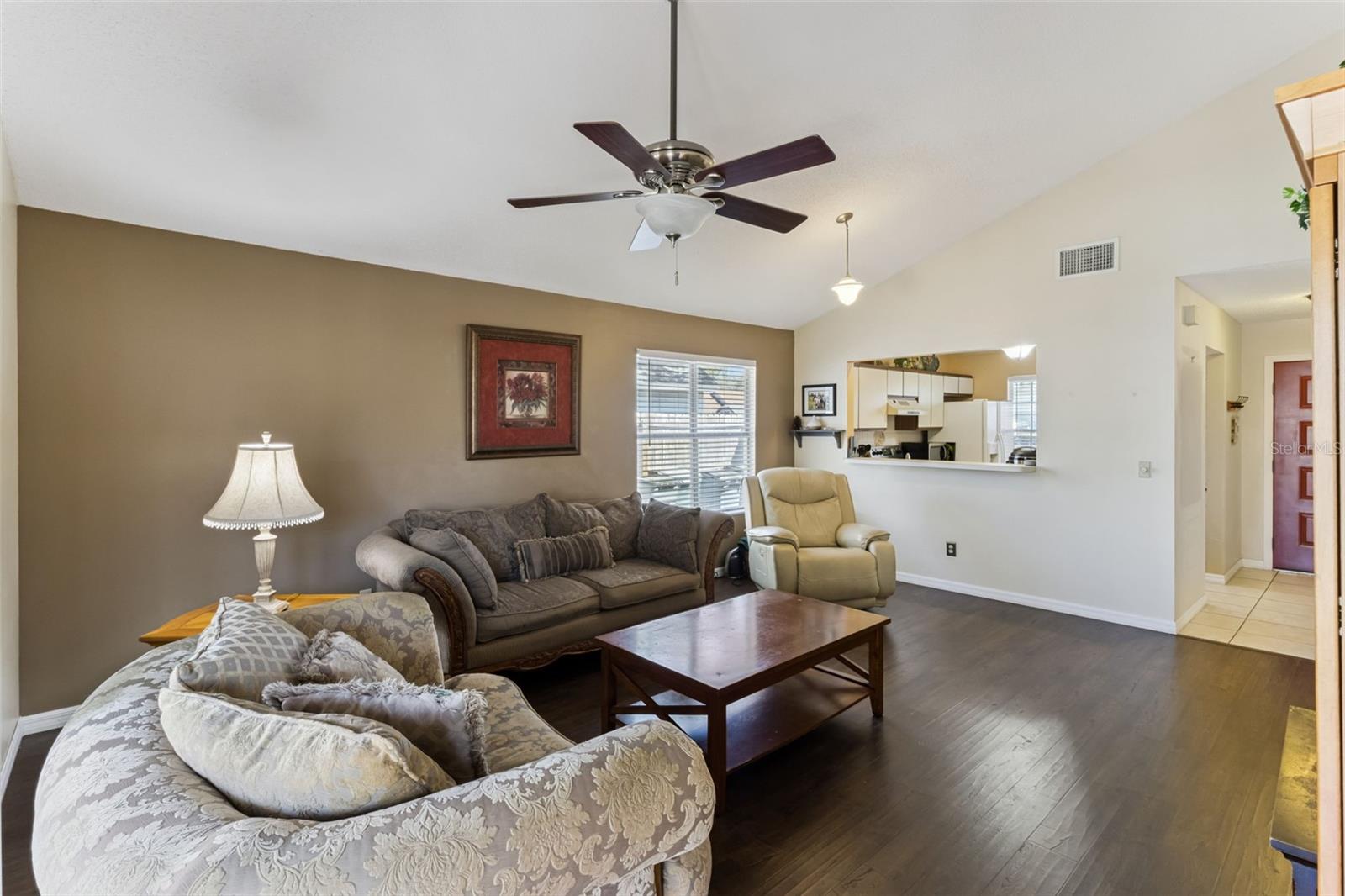 Image 11 of 45 For 150 Edgewater Circle