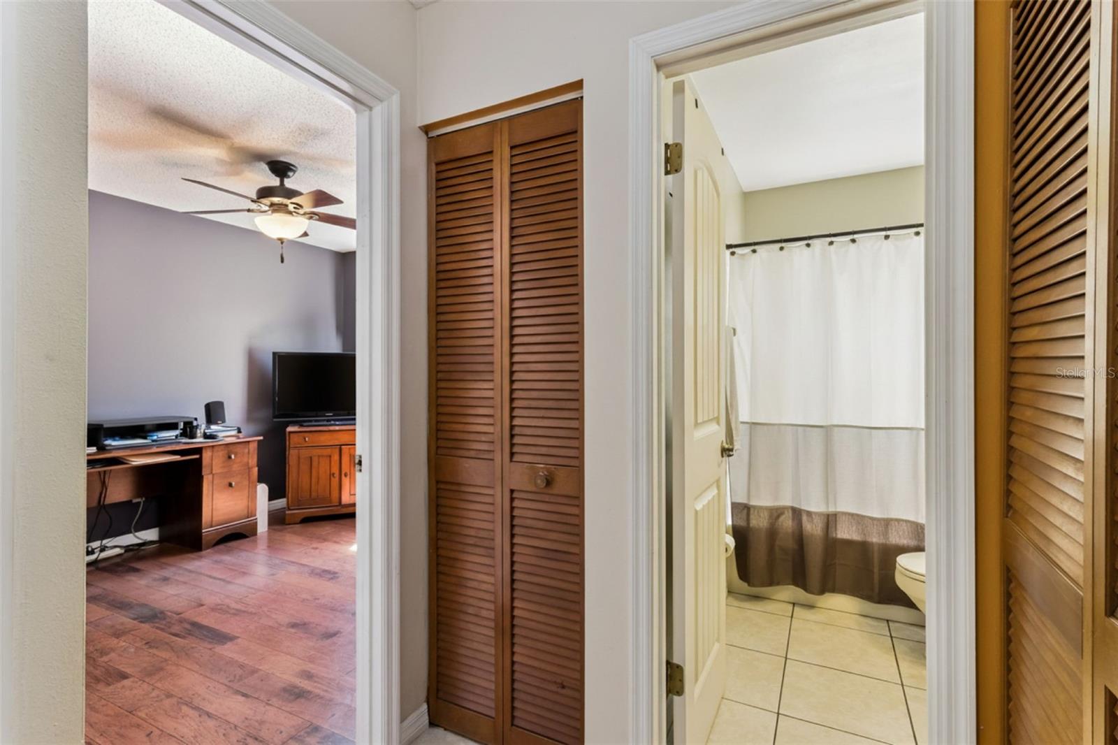 Image 21 of 45 For 150 Edgewater Circle