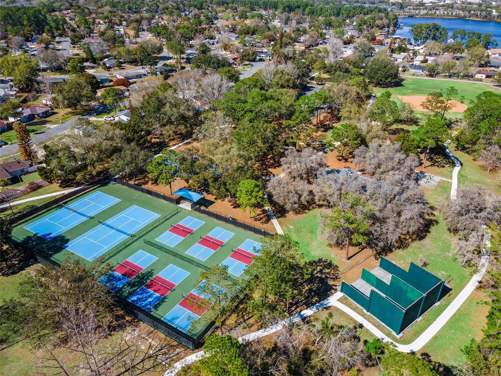 Image 38 of 45 For 150 Edgewater Circle