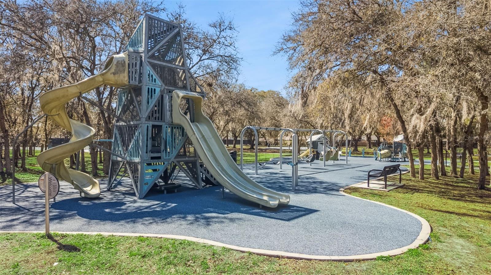 Image 42 of 45 For 150 Edgewater Circle