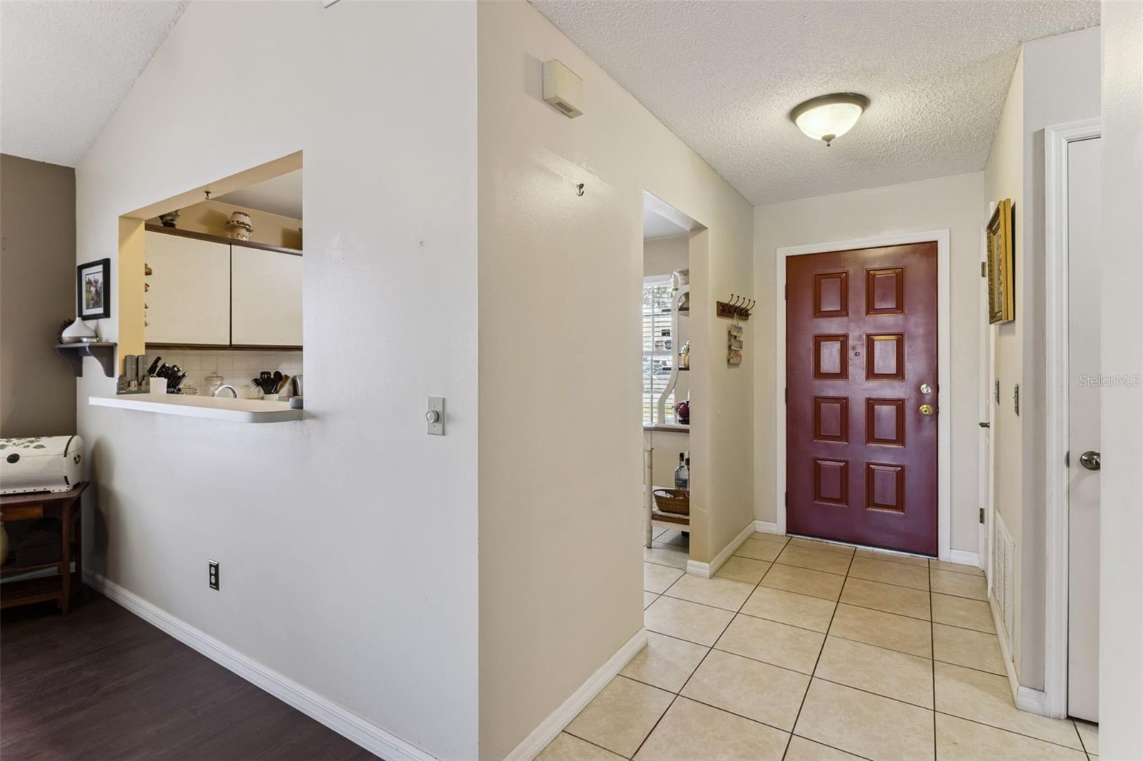 Image 6 of 45 For 150 Edgewater Circle