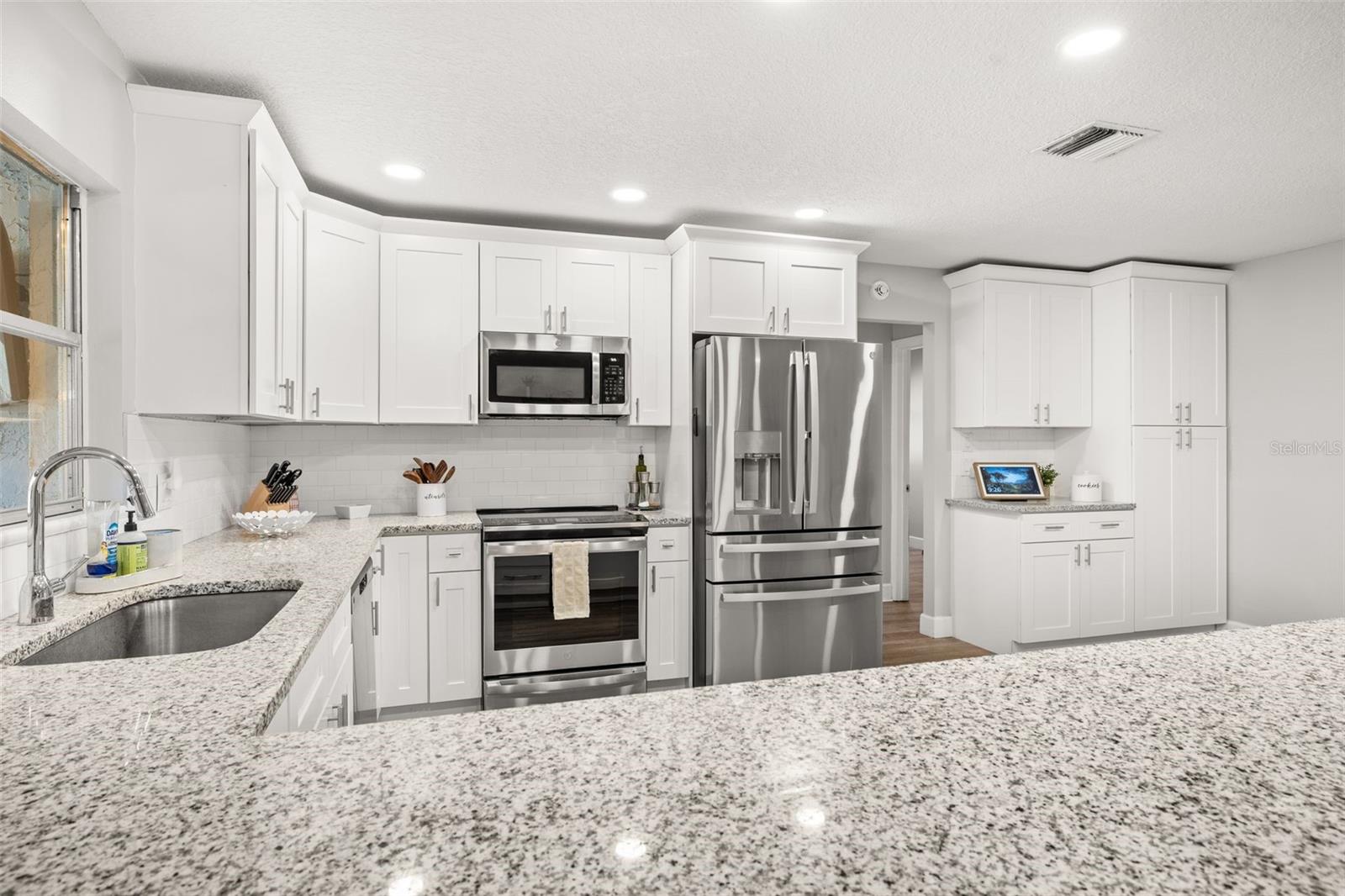 Image 13 of 39 For 255 Hornbeam Drive