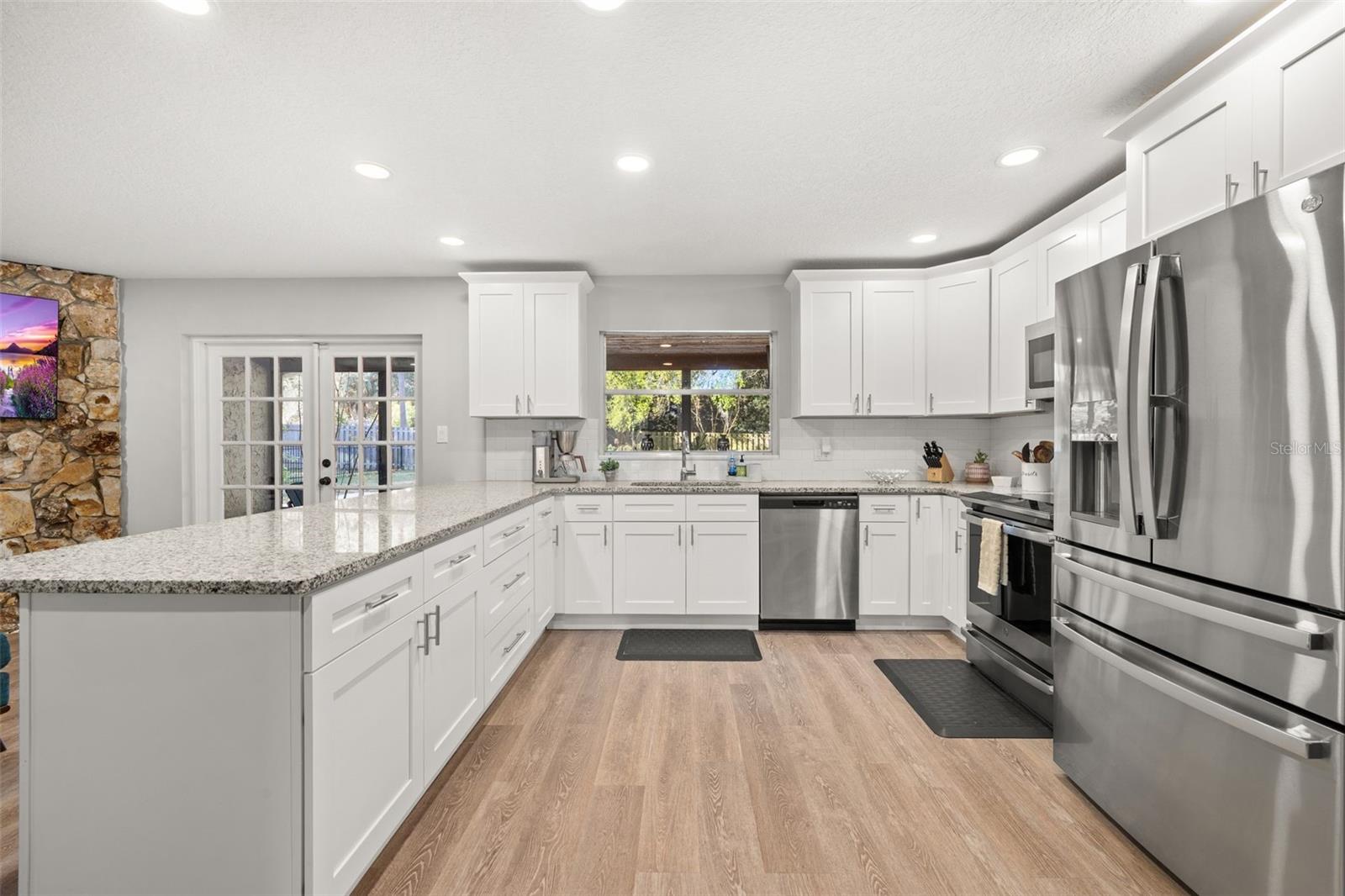 Image 14 of 39 For 255 Hornbeam Drive