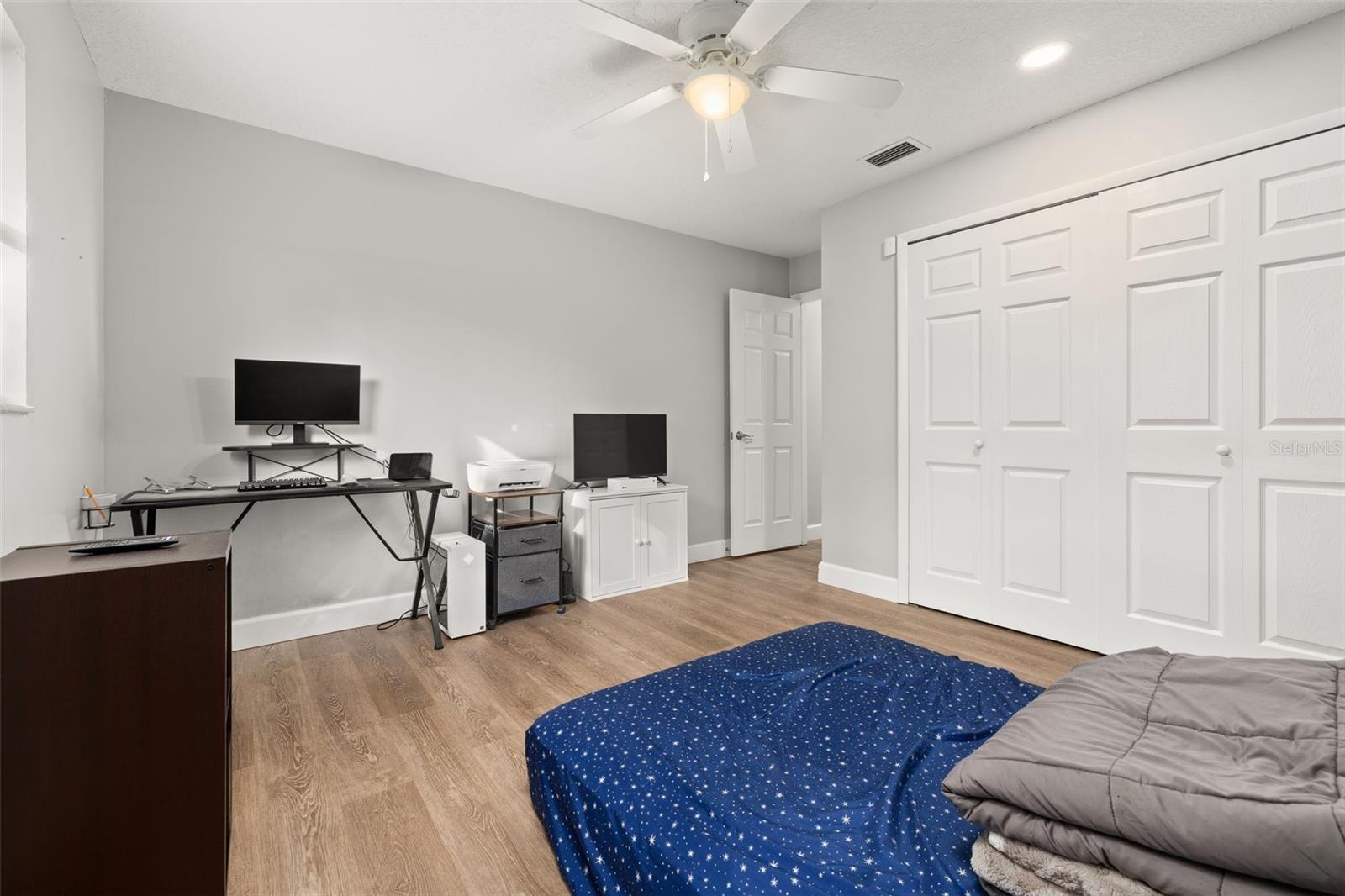 Image 28 of 39 For 255 Hornbeam Drive