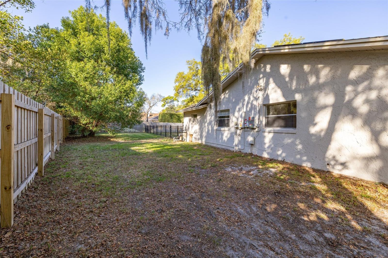 Image 33 of 39 For 255 Hornbeam Drive