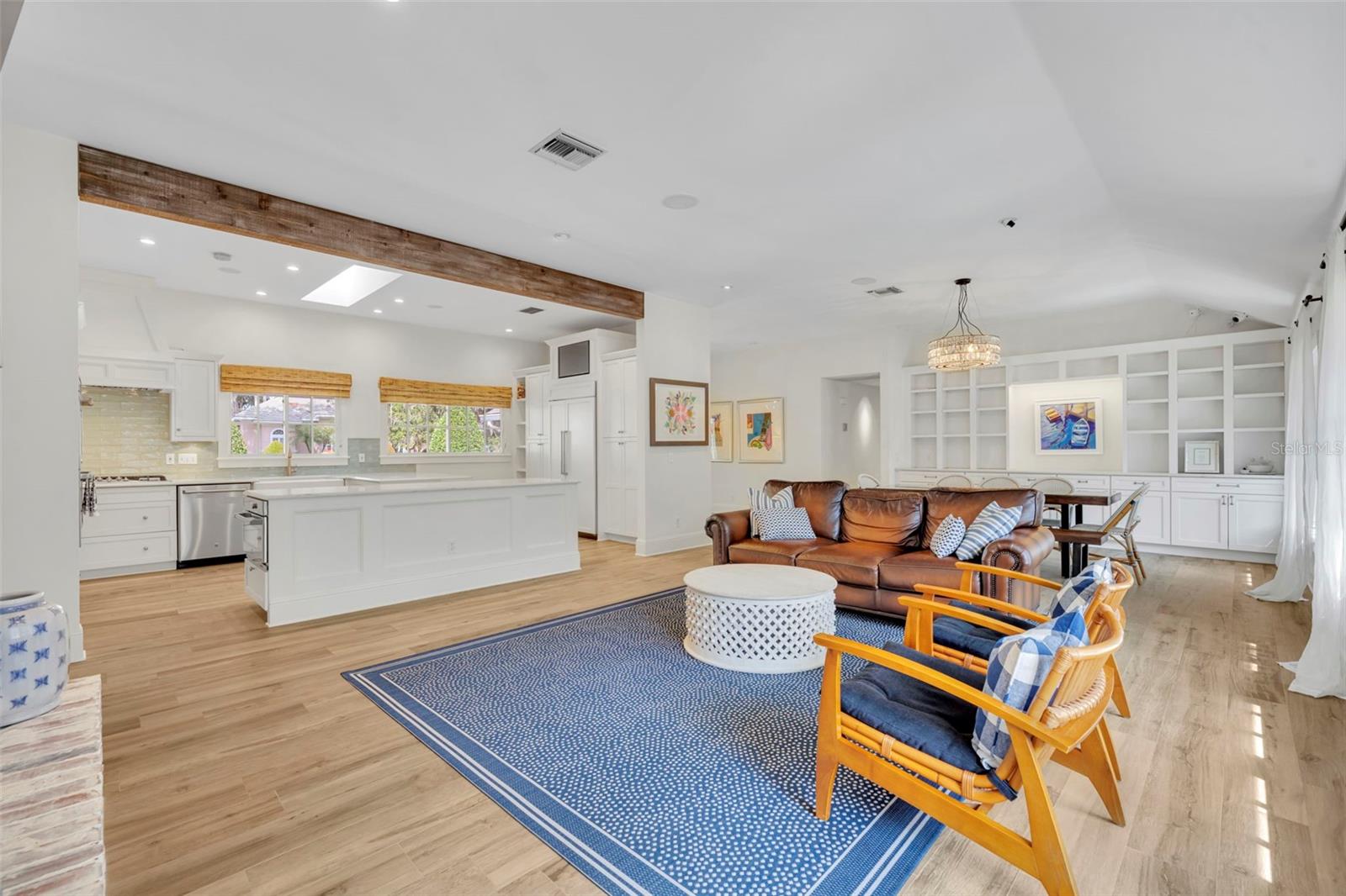 Image 11 of 58 For 700 Pinetree Road