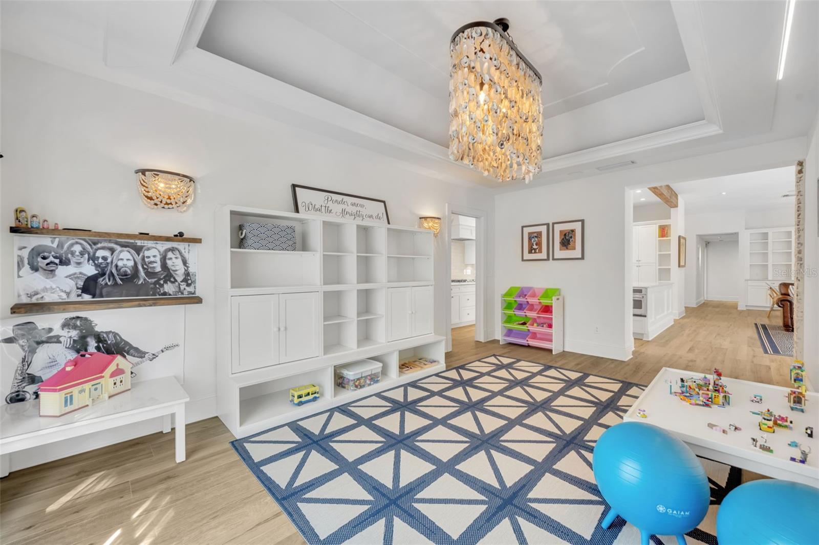 Image 22 of 58 For 700 Pinetree Road