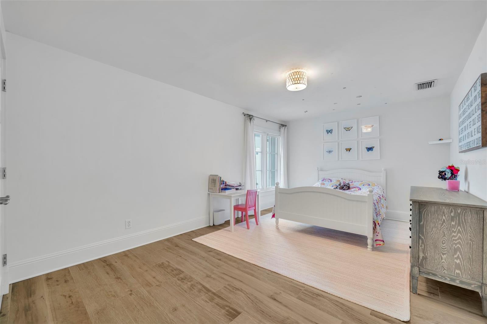 Image 35 of 58 For 700 Pinetree Road