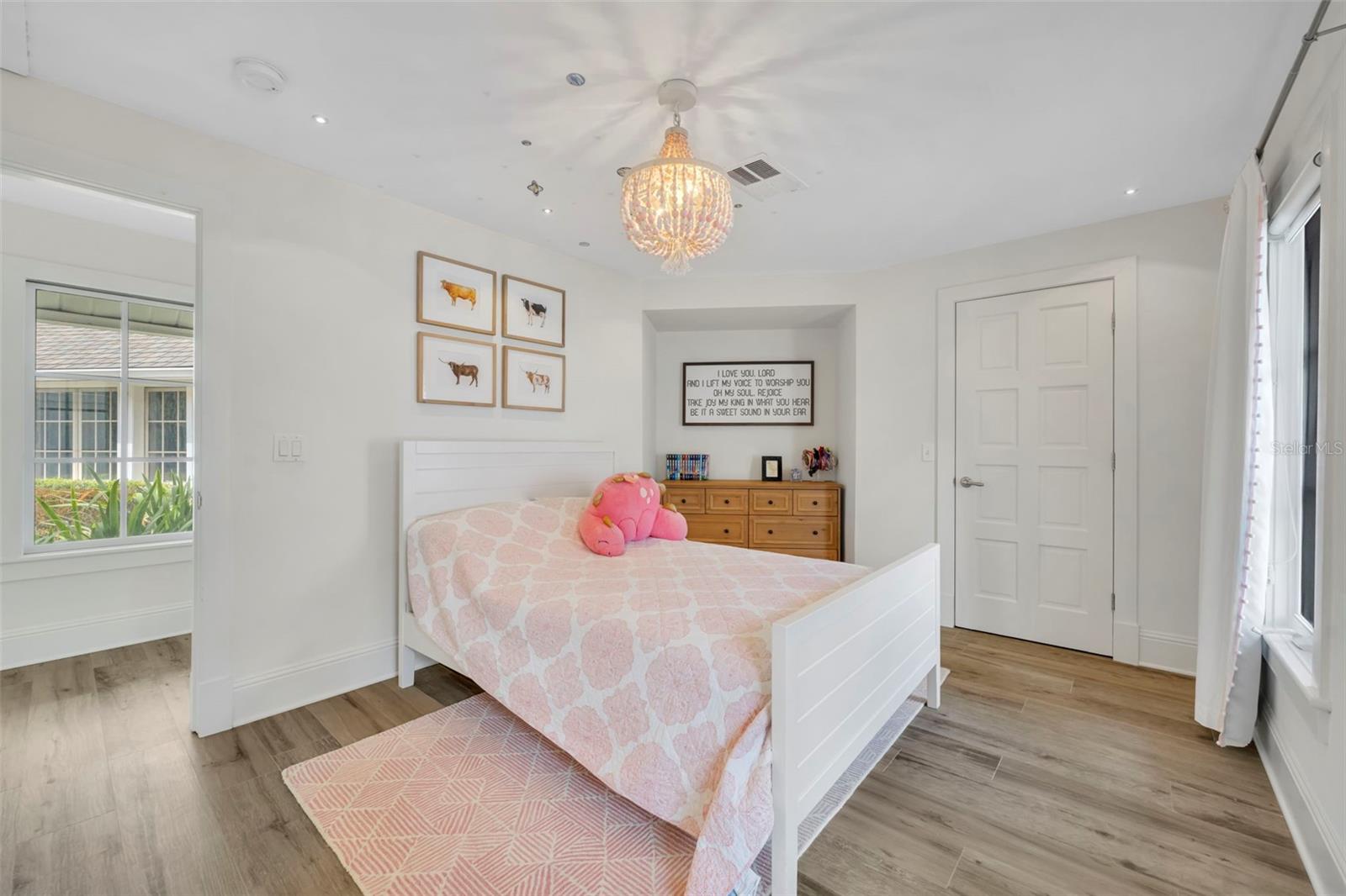 Image 38 of 58 For 700 Pinetree Road