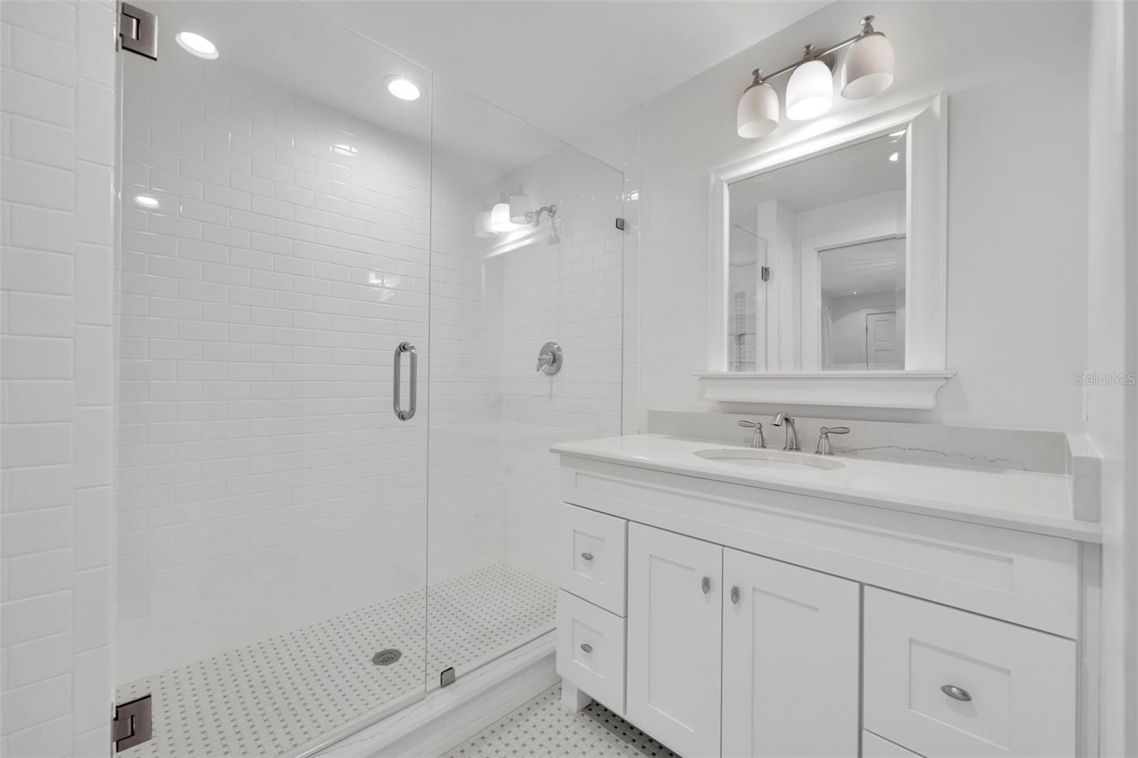 Image 40 of 58 For 700 Pinetree Road