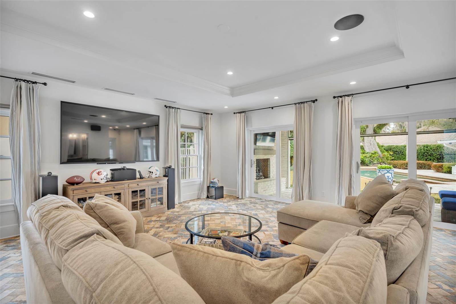 Image 43 of 58 For 700 Pinetree Road