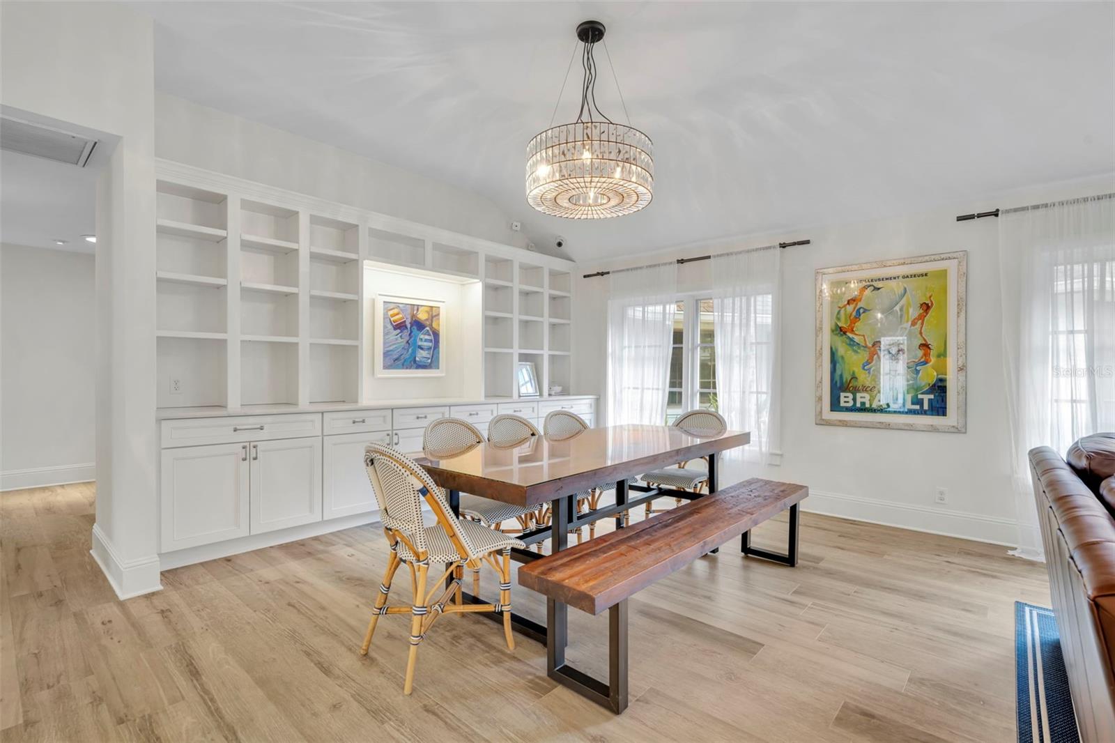 Image 7 of 58 For 700 Pinetree Road