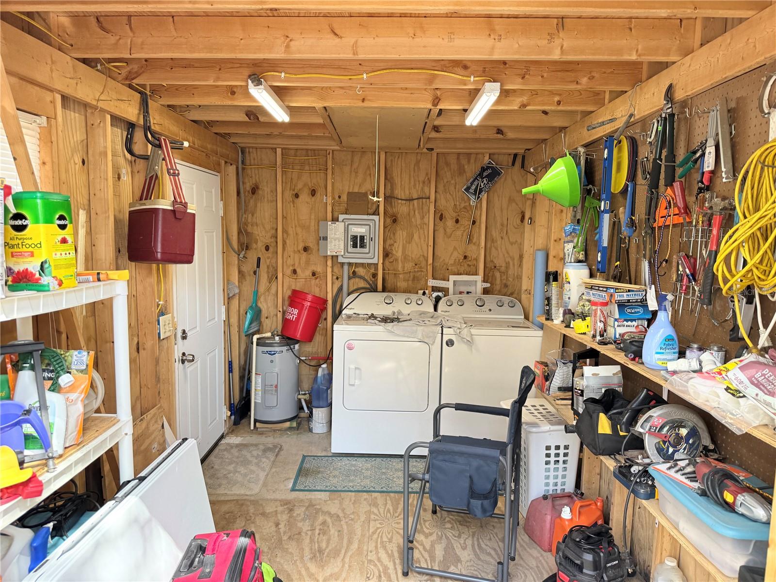 Image 10 of 68 For 2875 102nd Avenue Road