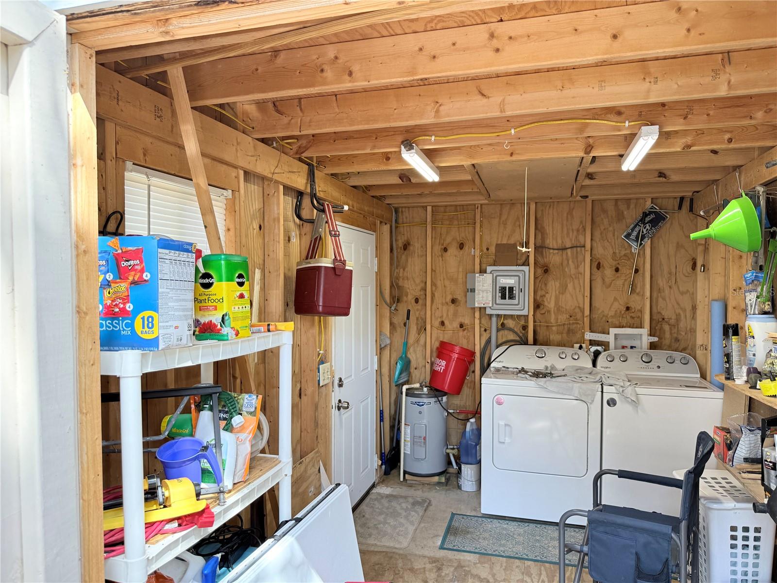 Image 11 of 68 For 2875 102nd Avenue Road