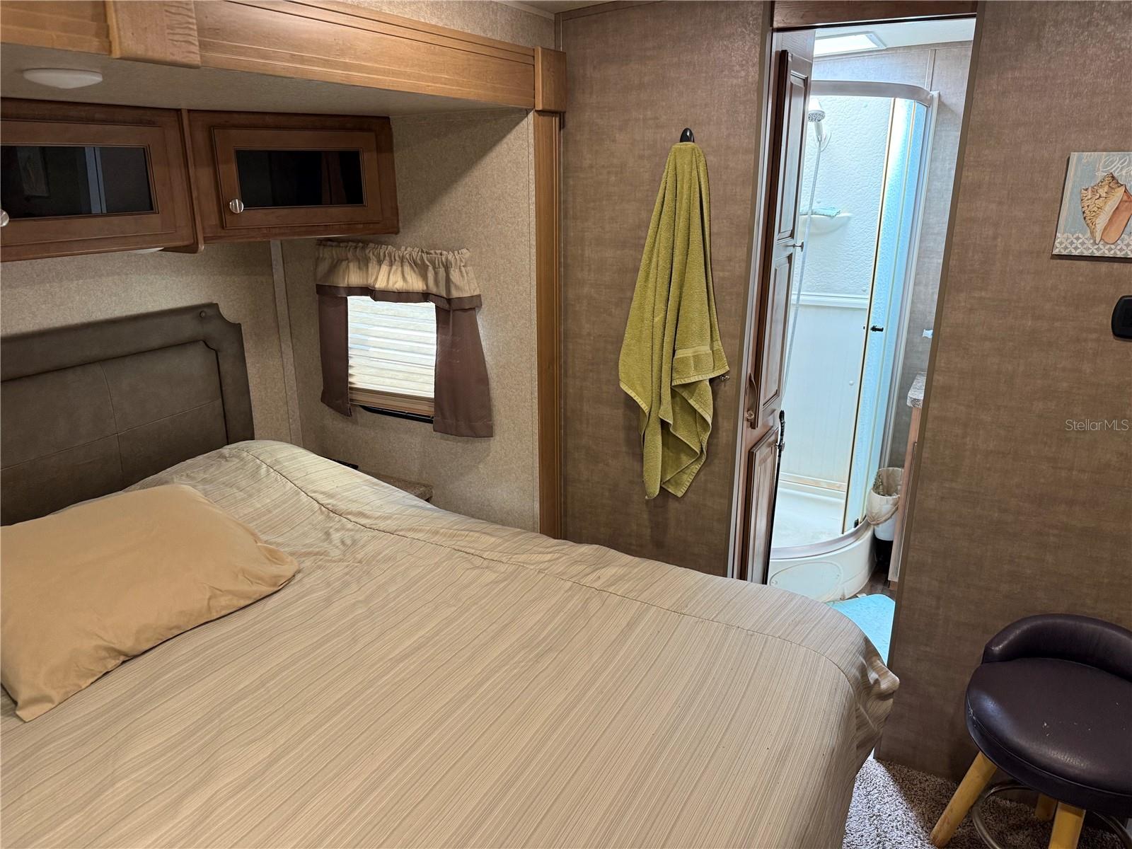 Image 24 of 68 For 2875 102nd Avenue Road