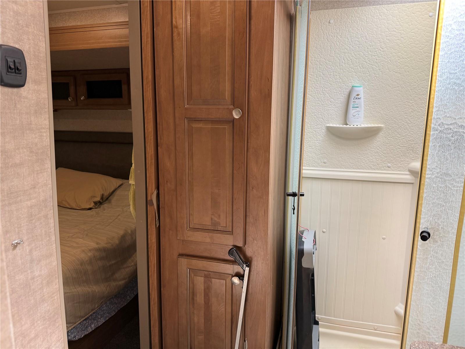 Image 27 of 68 For 2875 102nd Avenue Road