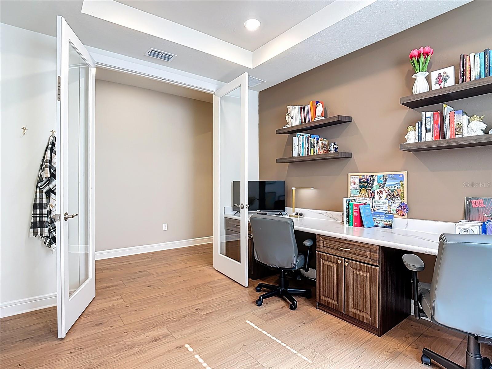 Image 20 of 71 For 6362 Shimmering Shores Lane