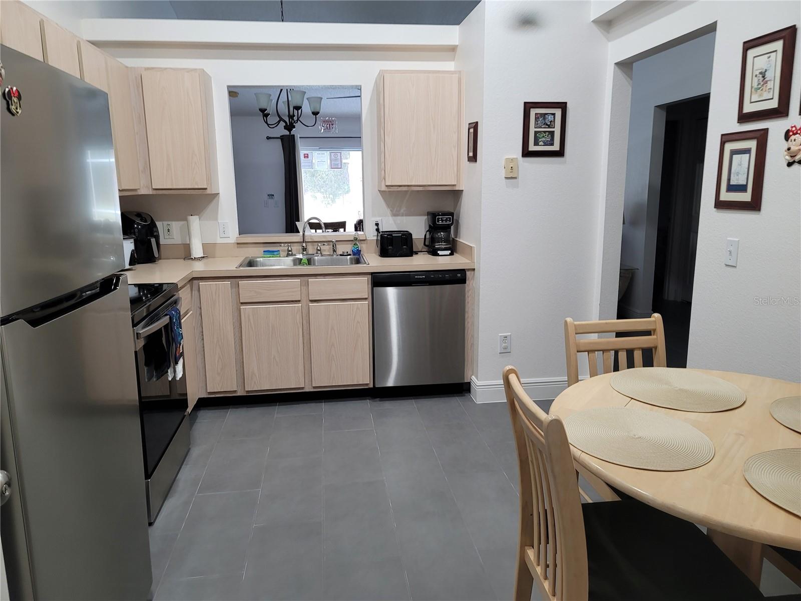 Image 4 of 10 For 730 Pine Cone Drive