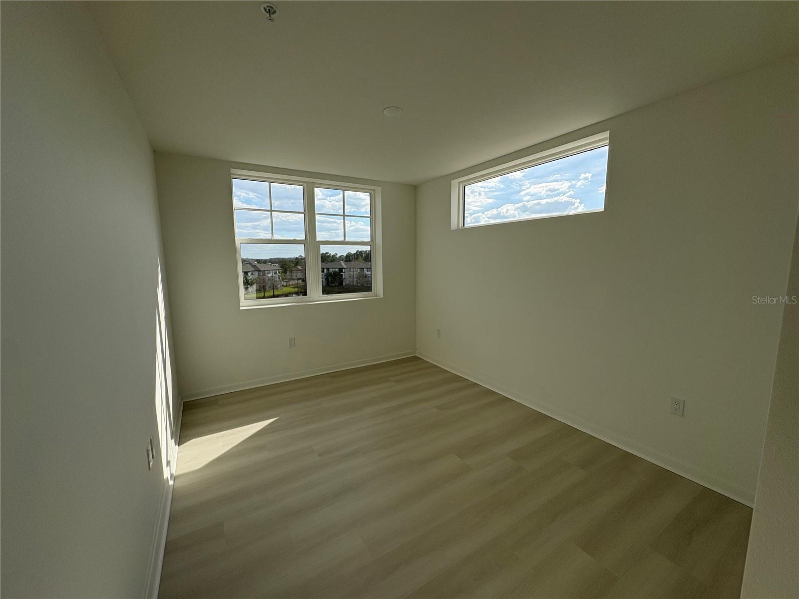 Image 6 of 14 For 5587 Millenia Park Blvd  524