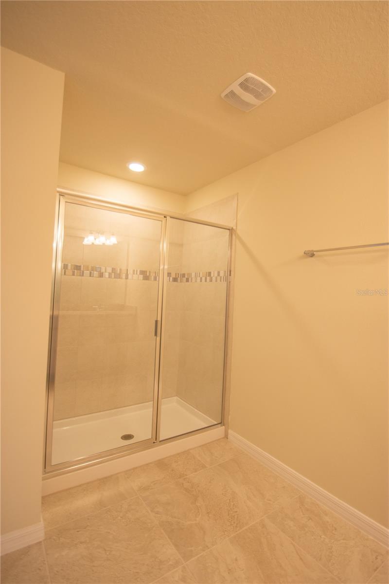 Image 10 of 38 For 3912 Plainview Drive