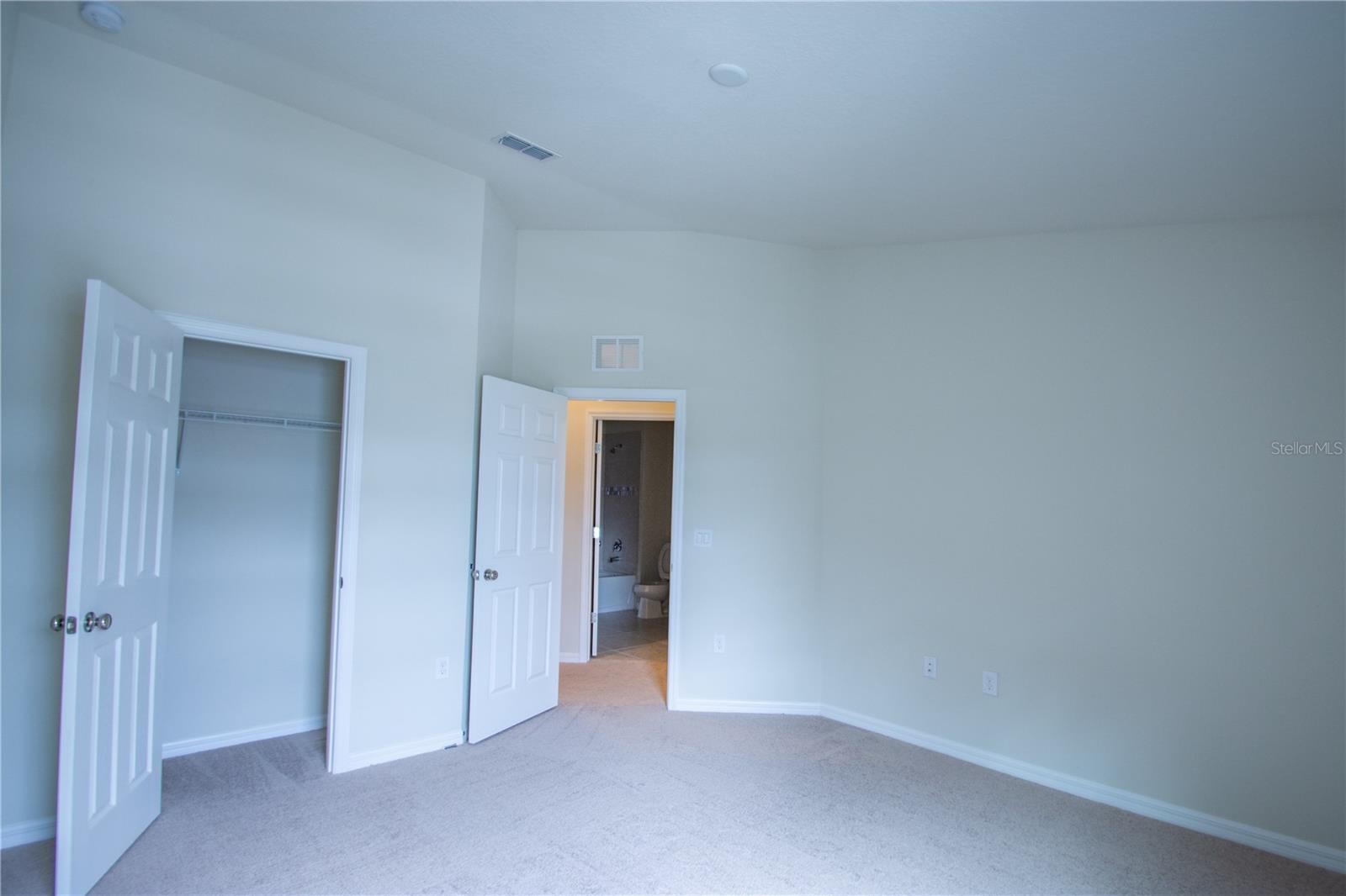 Image 11 of 38 For 3912 Plainview Drive